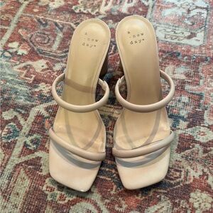 A New Day Women's strappy Sandals. Size 7